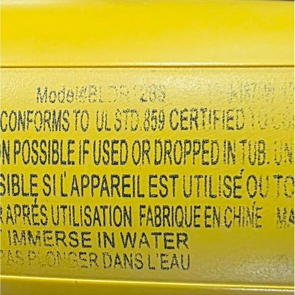 Drybar Buttercup Blow-Dryer - Picture 3 of 11